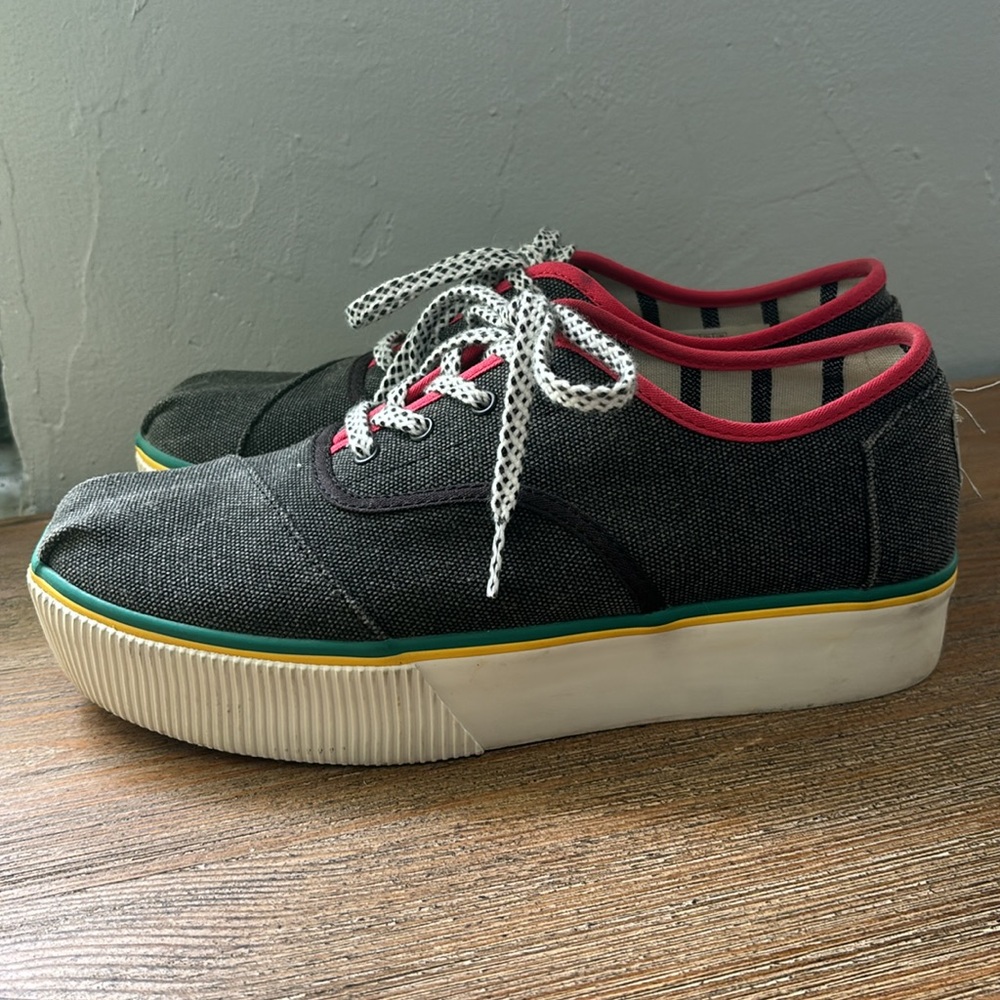 TOMS Cordones Boardwalk Black and Primary Color Platform Lace Tie Shoes Size 8.5 - Picture 3 of 17